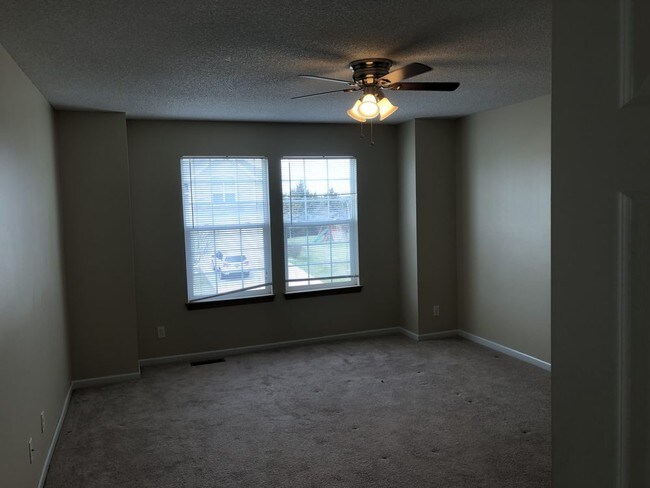 Building Photo - So FRESH and so CLEAN