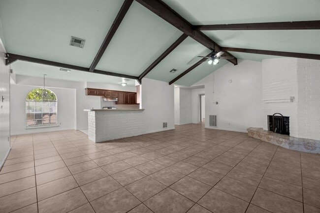 Building Photo - 6619 Indian Lake Dr