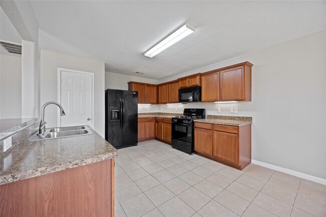 Foto del edificio - 16267 Silver Wing Ln