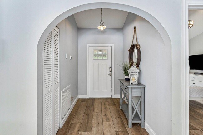 Foto del edificio - 3997 NW 7th Ct