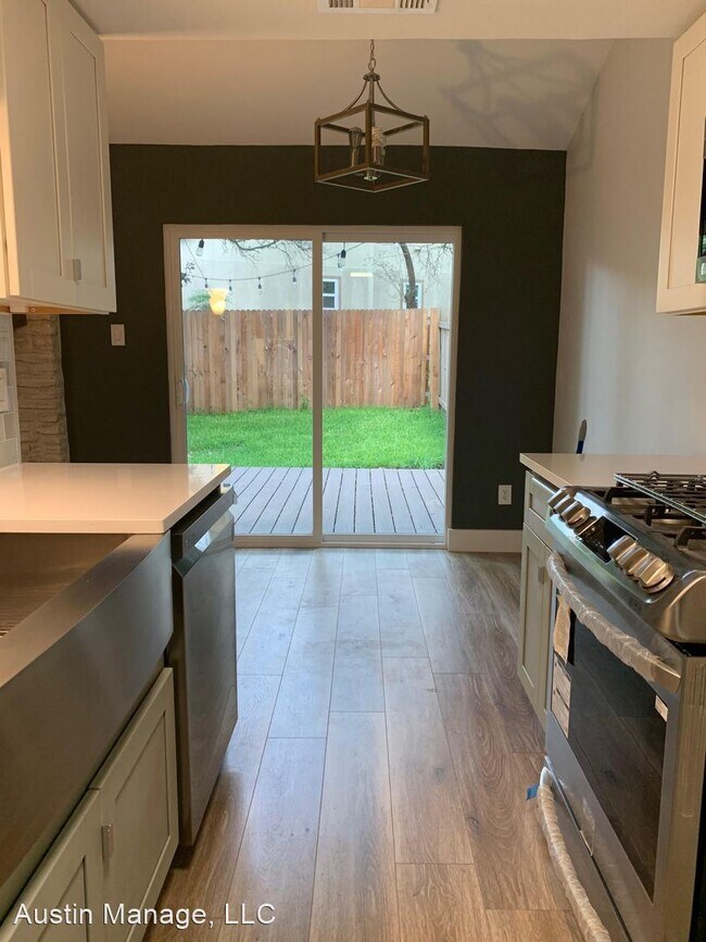 Foto del edificio - 2 br, 2 bath House - 4502 Dorsett Oaks Cir...