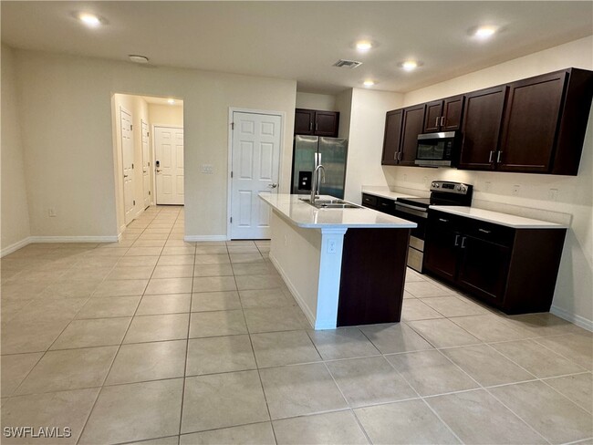 Building Photo - 15257 Wildflower Cir