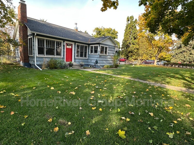 Primary Photo - 909 Longstaff St