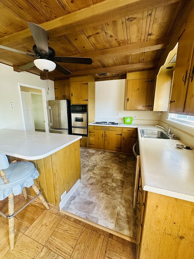 Foto del edificio - 3178 Hillview Ct