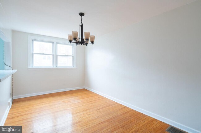 Building Photo - 411 Slocum St