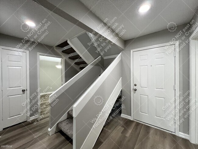 Foto del edificio - 3 br, 2.5 bath House - 11631 Badgerwood Dr