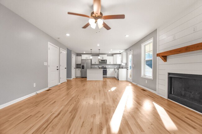 Foto del edificio - Pet Friendly Three Bedroom!
