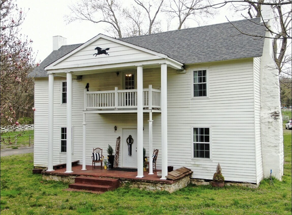 Primary Photo - 2145 Baker Rd