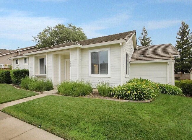 Foto del edificio - 9409 Laguna Pointe Way
