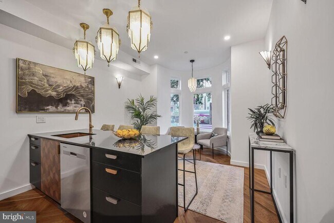 Foto del edificio - 621 Florida Ave NW