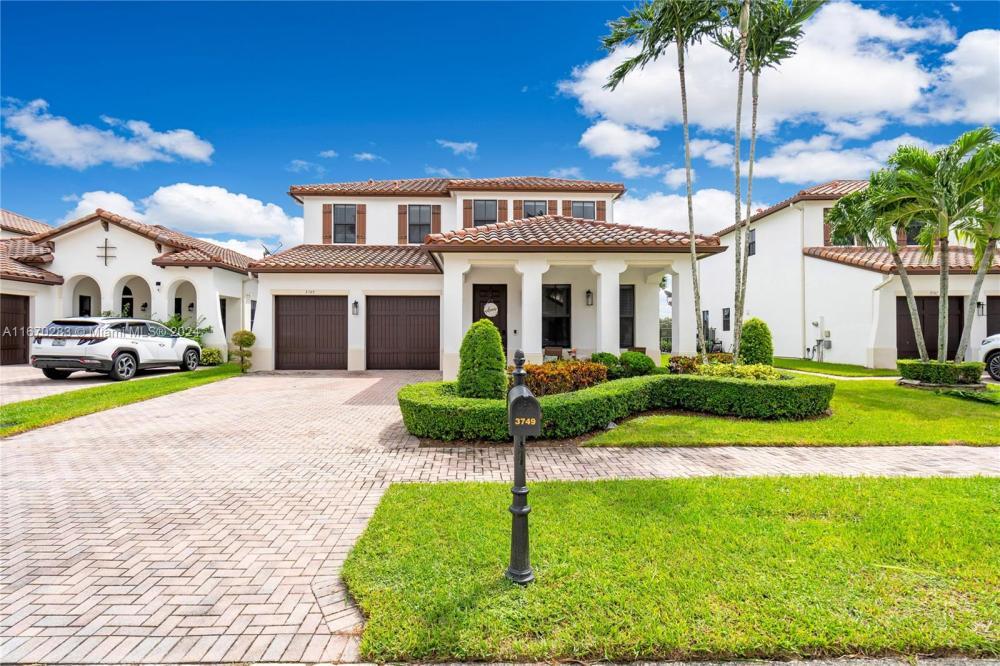 Foto principal - 4 bedroom in Cooper City FL 33024