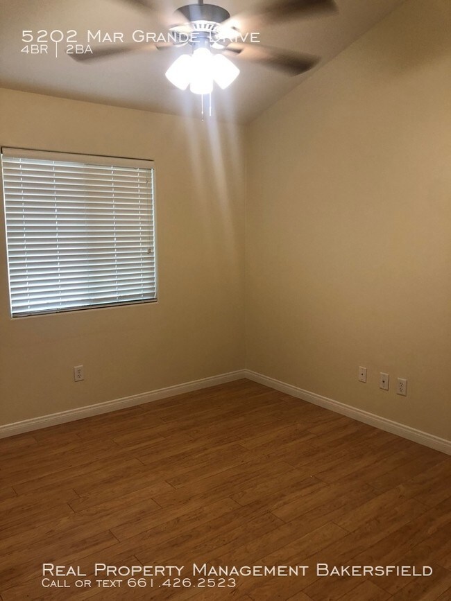 Building Photo - 5202 Mar Grande Dr