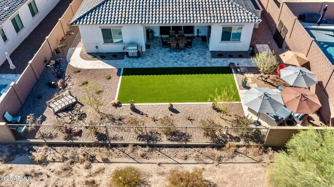Foto del edificio - 2453 N 211th Ln