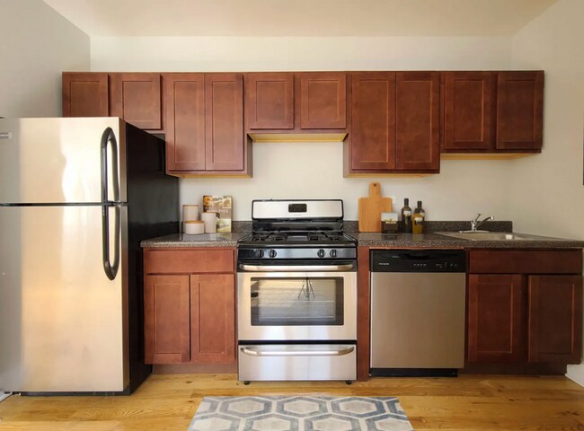 Foto del edificio - 951 W Cornelia Ave