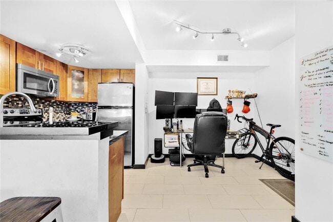 Foto del edificio - 8660 NW 6th Ln