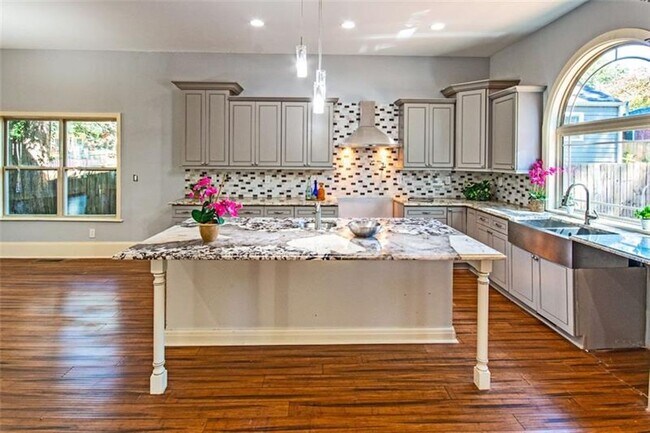 Foto del edificio - 2945 Salmon Ave SE