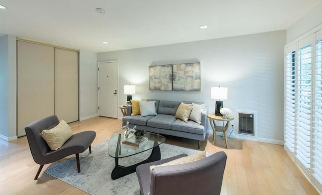 Building Photo - 1070 Mercedes Avenue APT 26