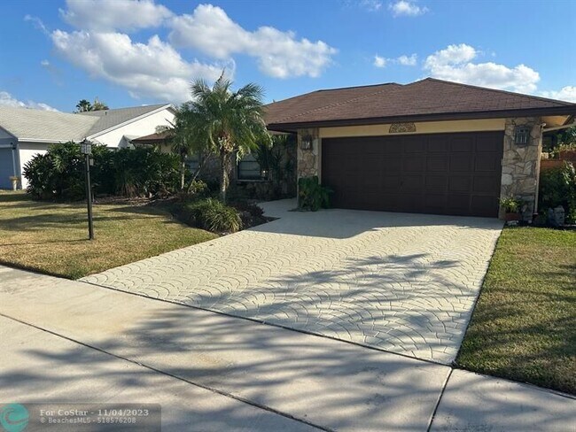 Building Photo - 9757 Majorca Pl