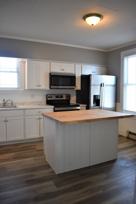 60 Washington St S, Auburn, ME 04210 House Rental in Auburn, ME