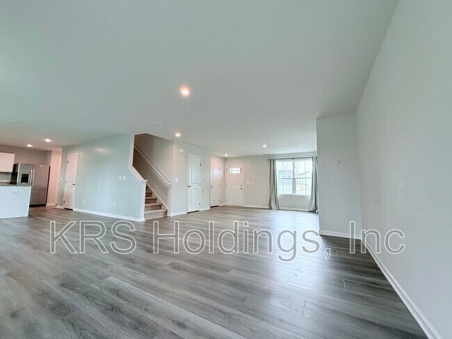 Foto del edificio - 379 Hunting Wood Dr