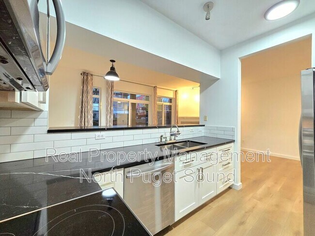 Building Photo - 18930 Bothell Everett Hwy