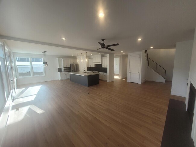 Foto del edificio - 1491 N Jerry Gertsch Ln