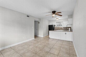 Building Photo - 2819 Berry St