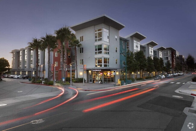 Building Photo - Avenue 64