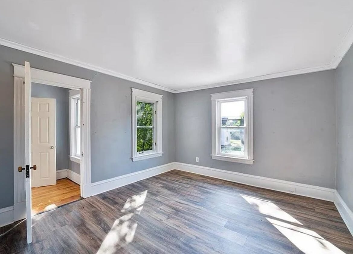 Primary Photo - 306 Colchester Ave