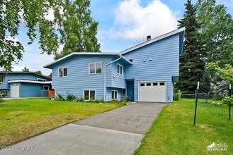 Building Photo - 4071 MacInnes Street