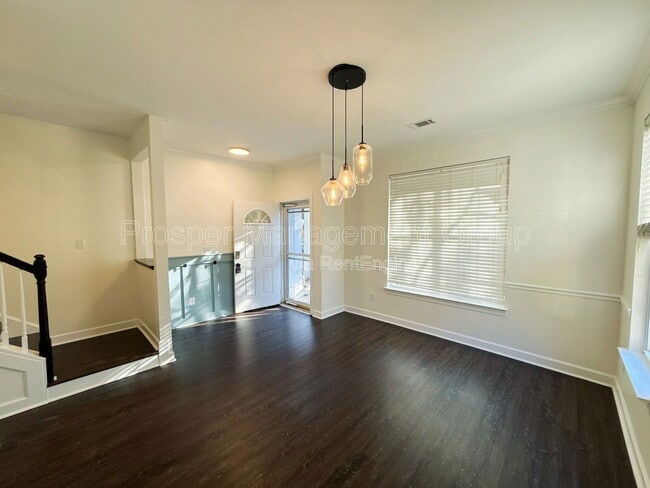 Foto del edificio - 2843 Sweetleaf Ln