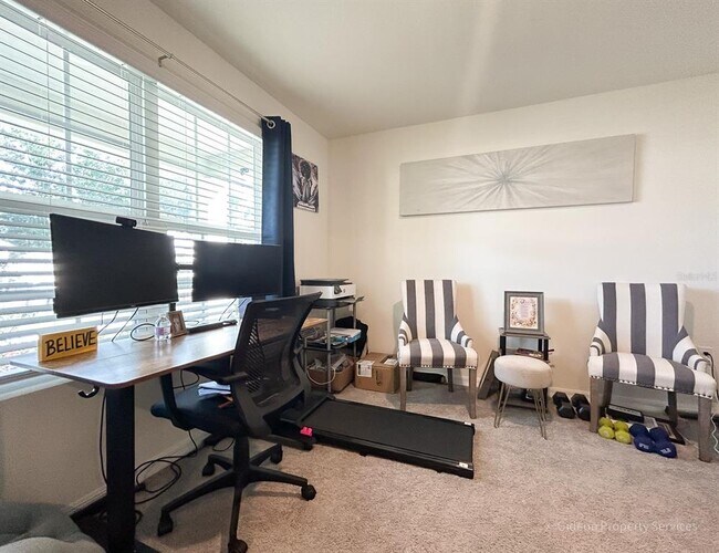 Foto del edificio - 16372 NW 190th St