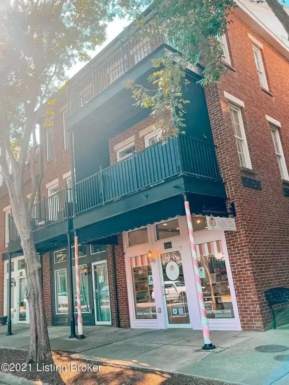 Foto del edificio - 9444 Norton Commons Blvd