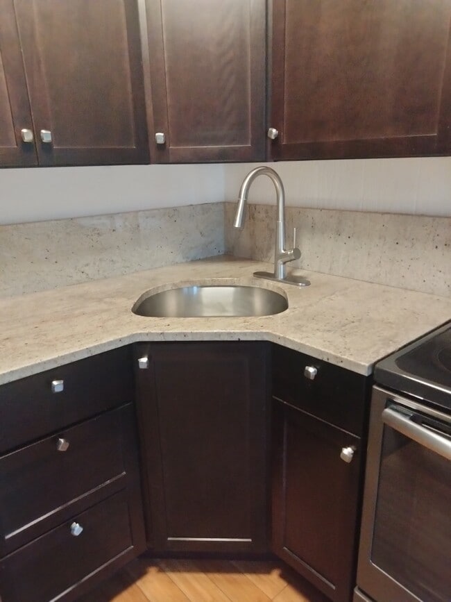 Photo - 340 Main St Apartment