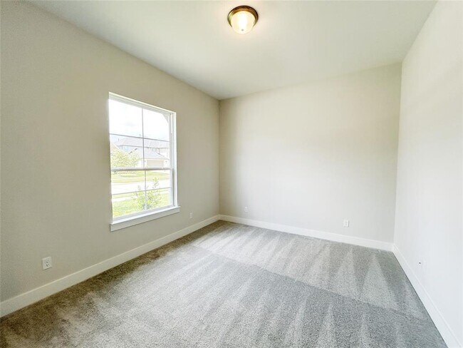Building Photo - 29842 Smoky Ridge Rd