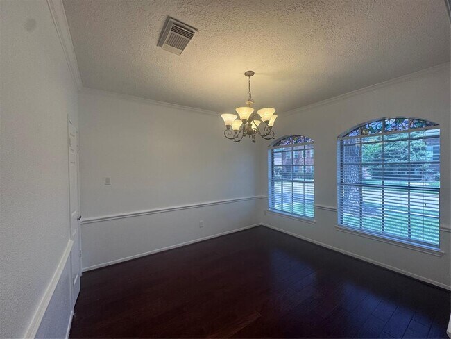 Foto del edificio - 13339 Clayton Hill Dr