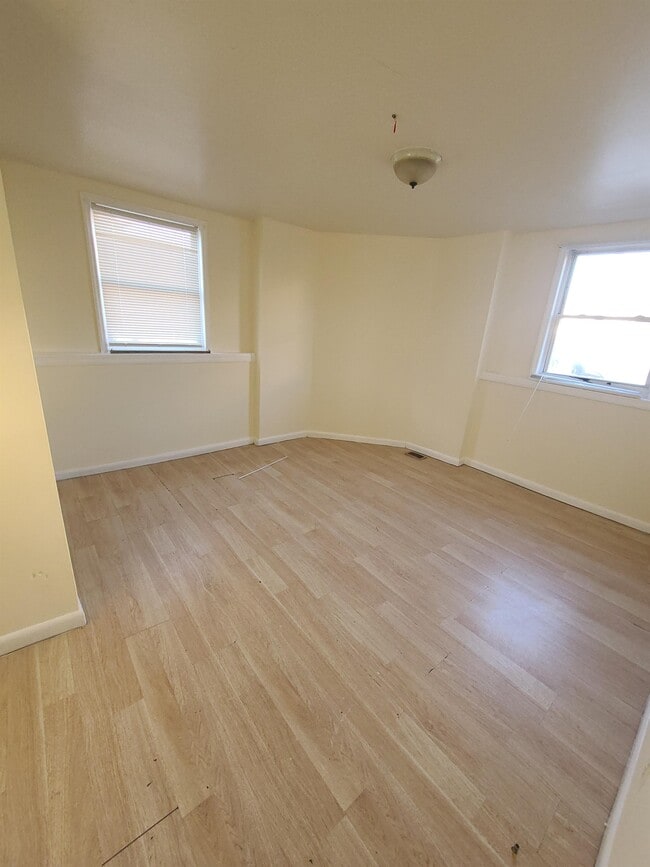 Building Photo - 6165 Delancey St