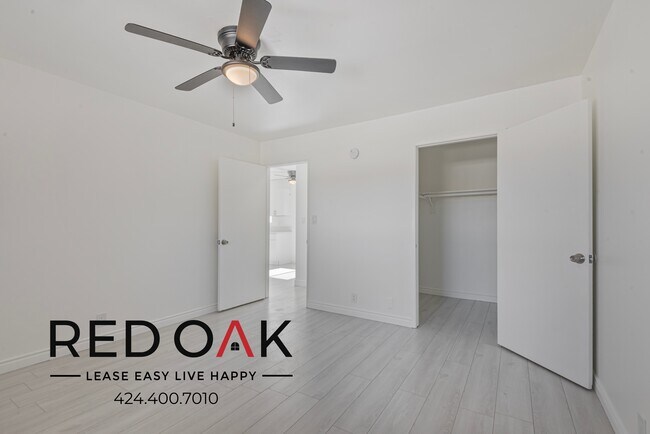 Foto del edificio - 7915 Vineland Ave