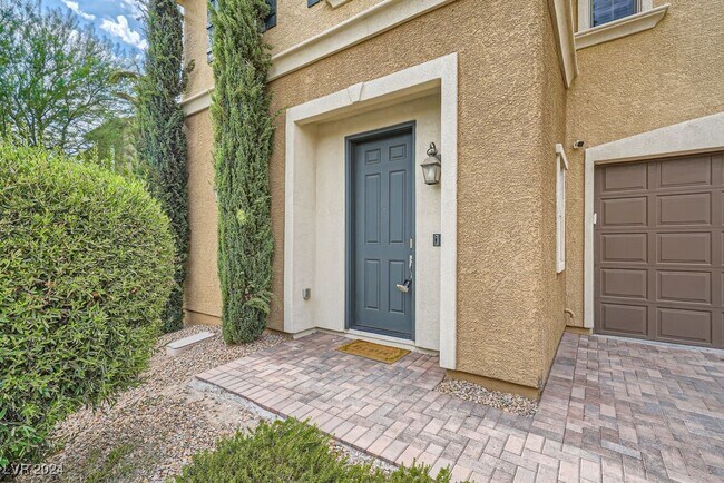 Foto del edificio - 9538 HollyDale Ct