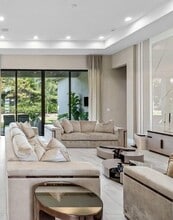 Building Photo - 8533 Ganton Dr