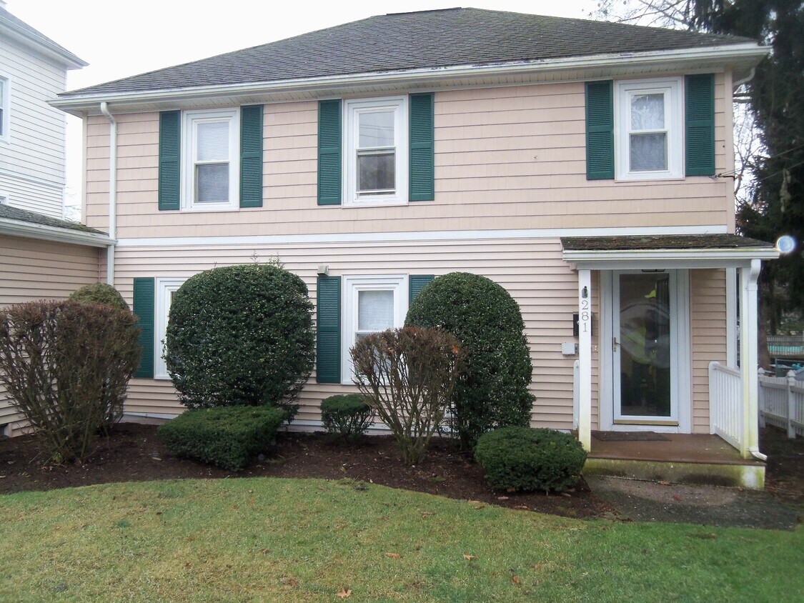 Front View - 281 Gaskill St