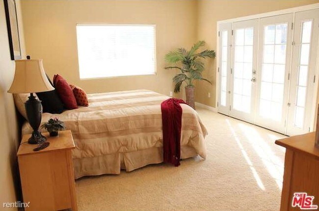 Foto del edificio - 731 W Lomita Ave