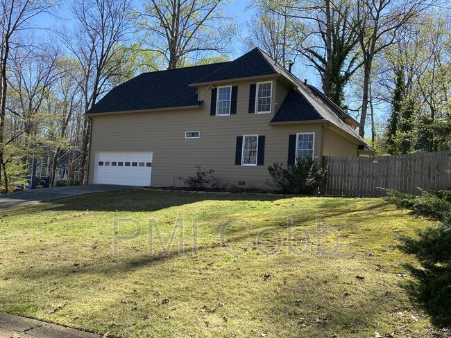 Building Photo - 4756 Forest Glen Ct NE
