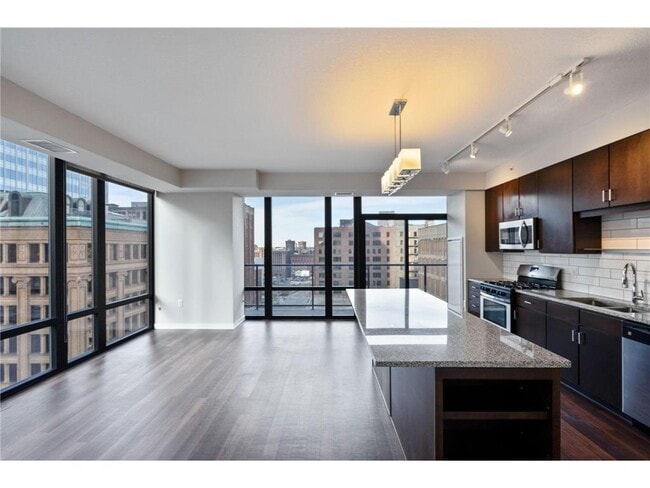 Building Photo - 497 S Marquette Ave