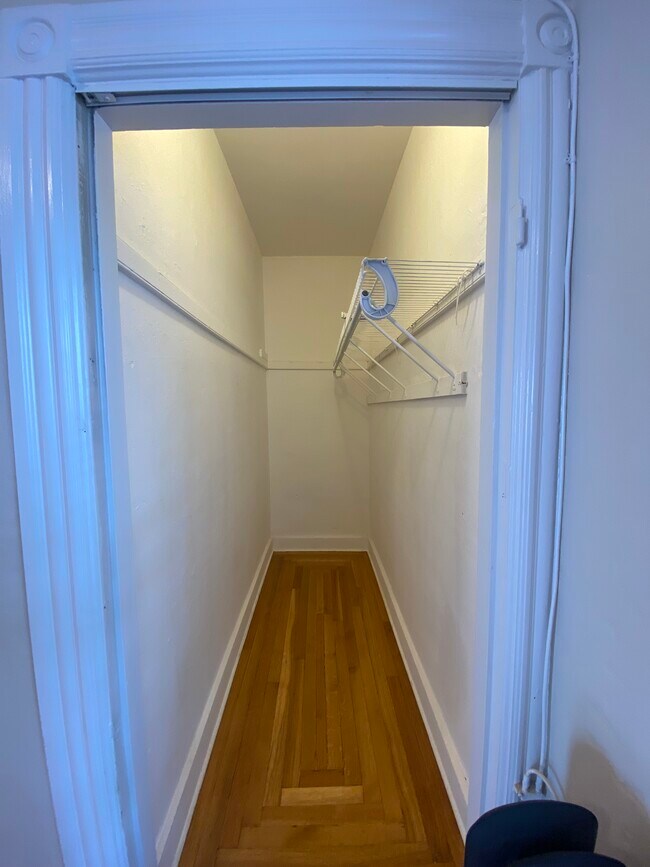 Building Photo - 13 Magill St