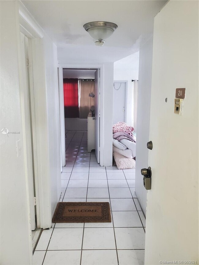 Foto del edificio - 16800 NE 15th Ave