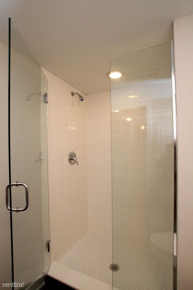 Foto del edificio - 1 br, 1 bath  - 2006 WALNUT ST Unit I