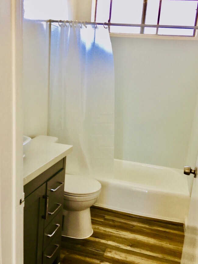 Foto del edificio - 11243 Tiara St