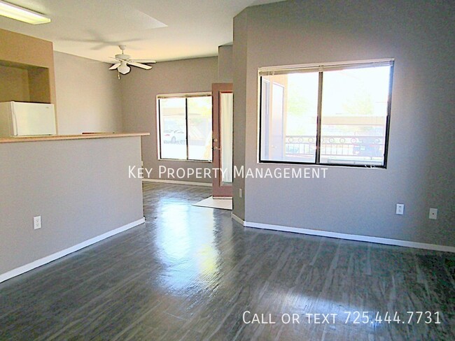 Building Photo - LOVELY 1 BEDROOM IN GATED SKY CANYON COMMU...