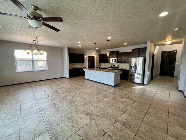 Building Photo - 7215 Valle Jardin Ln NW